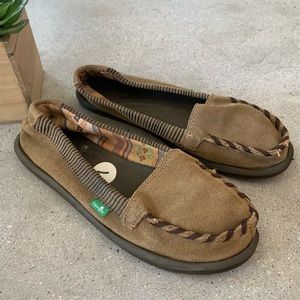 Sanuk Loafer Sneakers Size 7